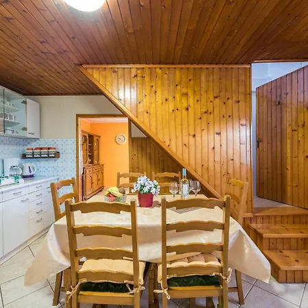 Vakantiehuis Matesini *
